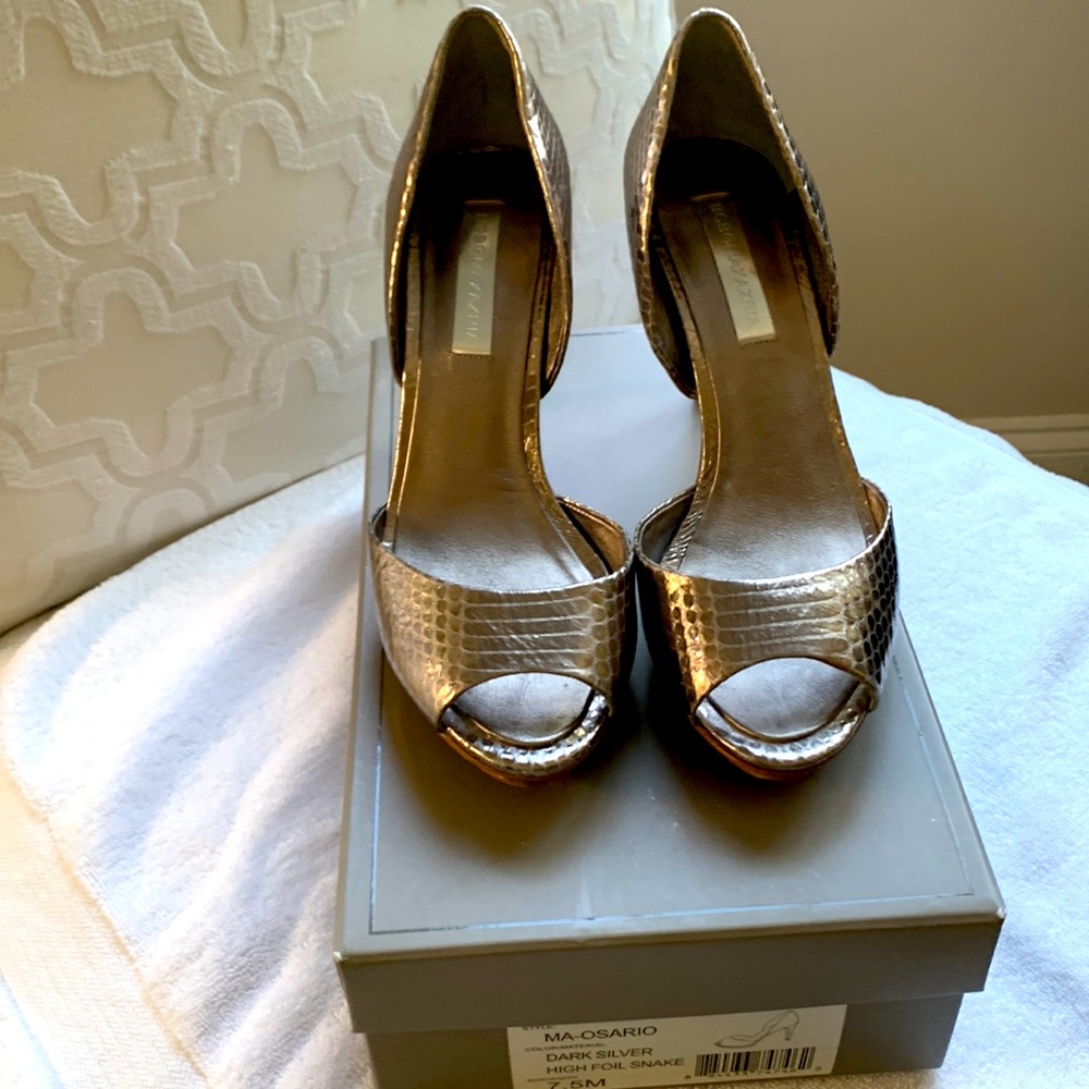 Silver BCBG Maxazria 4” Heels. Size 7-1/2